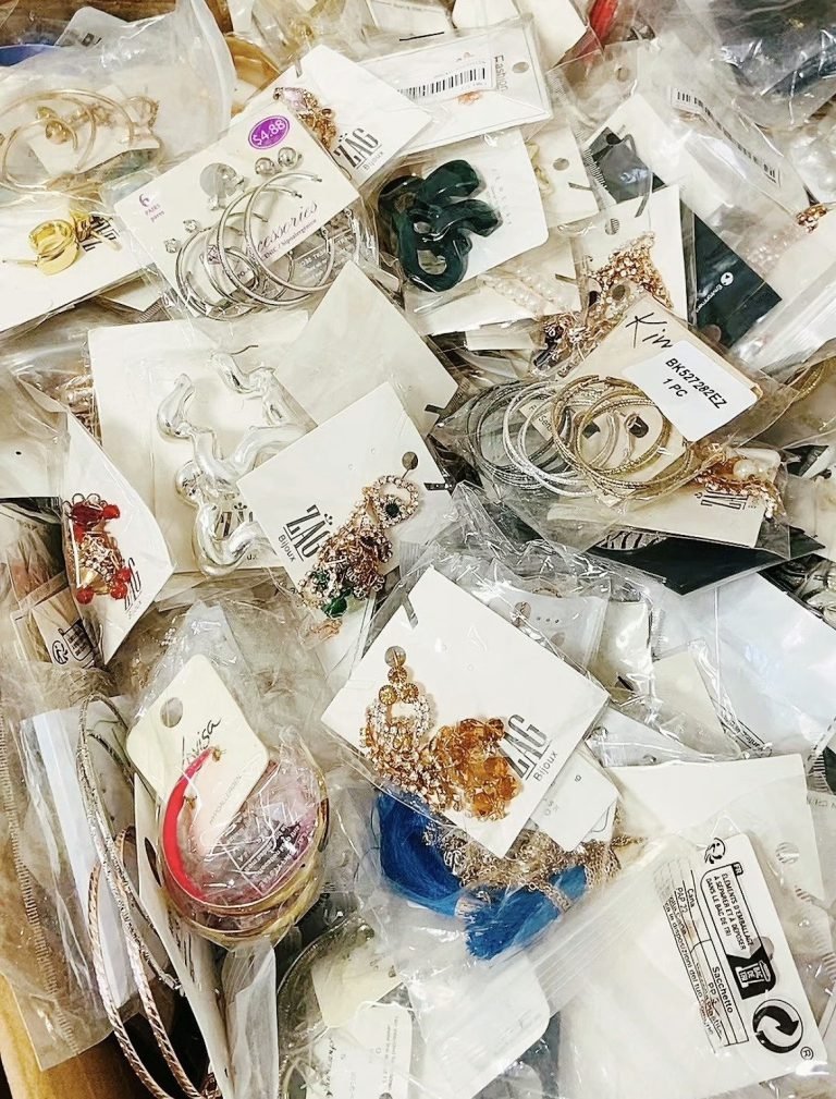 Wholesale Lot Of 1,000 Pairs Of Beautiful Fashion Earrings – Your Price Is Only .50 Each
