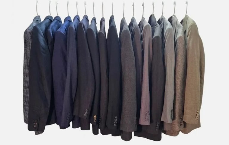 Wholesale Lot of 500 Vintage Men’s Blazers, Sport Jackets, and Suit Jackets – Sizes 40R Through 48R, S, M, and L – Grade A Condition – Suggested Retail Price $30.00 Each – Wholesale Price Only $5.99 Each