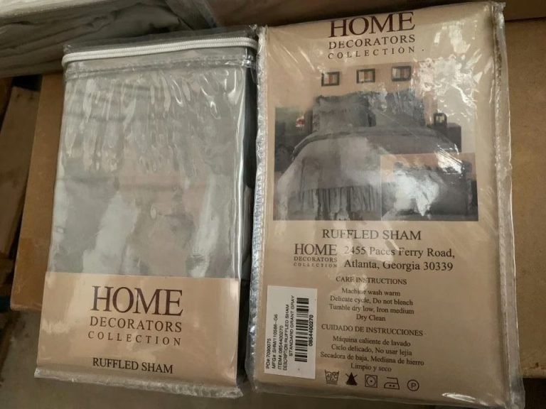 Wholesale Lot Of 344 Bedding Products By Home Decorators Collection – Quilts, Duvets, And Shams – Original Retail Values To $30 Each – Your Price Is Only $2.5 Each