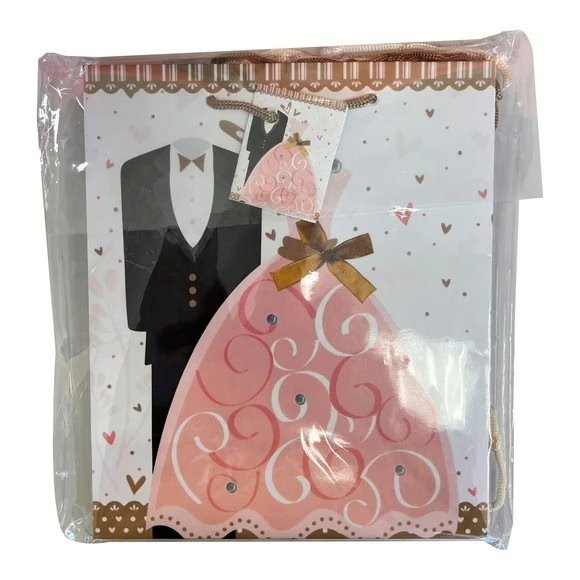 Wholesale Lot Of 7,200 9.5″ x 8″ x 4″ Gift Bags For Weddings – Suggested Retail Value $9.99 Each – Your Price Is Only .15 Each