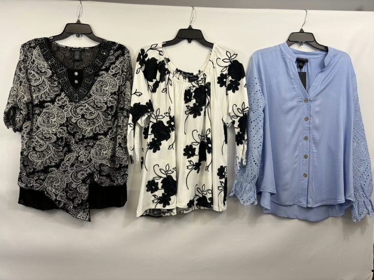 Wholesale Lot Of 6,600 Plus Size Blouses By Simply Irresistible, Forgotten Grace, And Ruby – Plus Size Blouses, Tops, And Kimonos – MSRPs To $59.99 Each – Your Price Is Only $3.00 Each