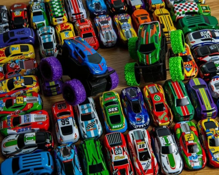 Wholesale Lot Of 4,000 Mini Car Toys – 10 Frog Storage Cases Included – Your Price Is Only .29 For Each Toy Car – Shipping Included