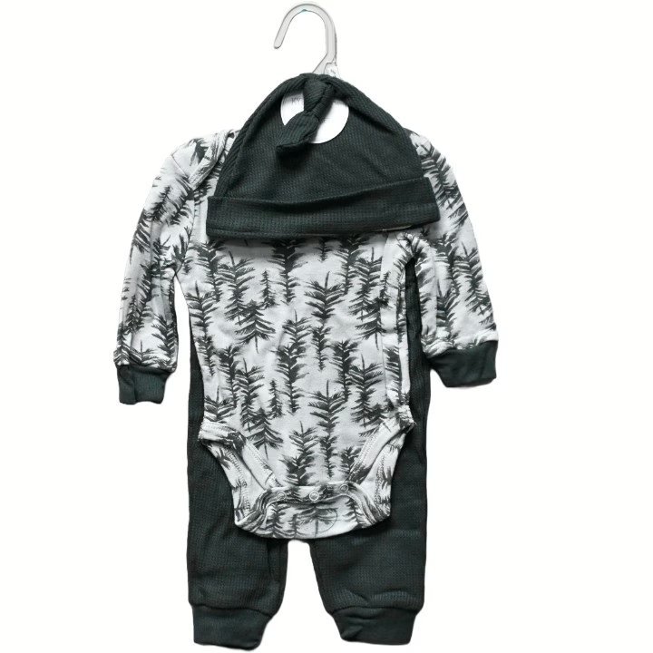 Wholesale Lot Of 960 Newborn Grey Gingham Coveralls – C/P 48 – MSRP $15.00 Each – Your Price Is Only $2.00 Each