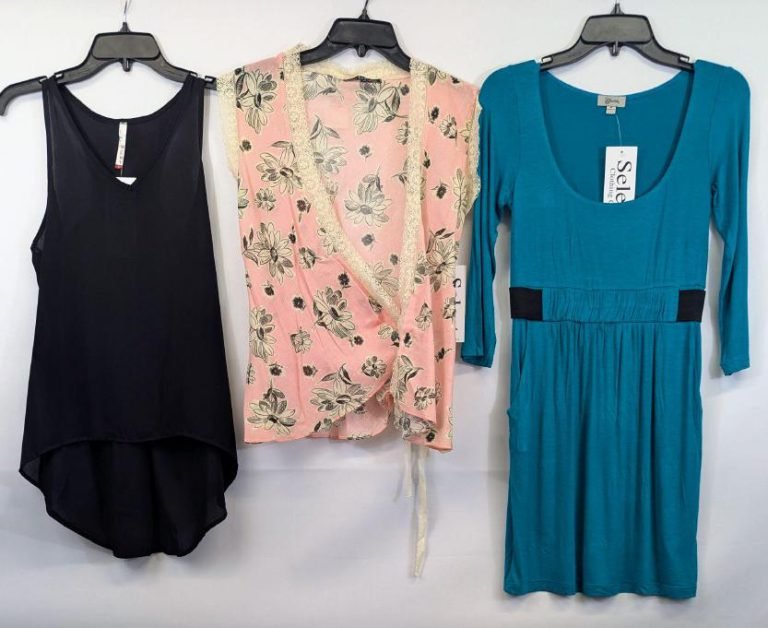 Wholesale Lot Of 6,000 Pieces Of Brand New Junior Nordstrom Rack Clothing – Many Other Styles In The Lot As Well – S-XL – Only $1.00 Each