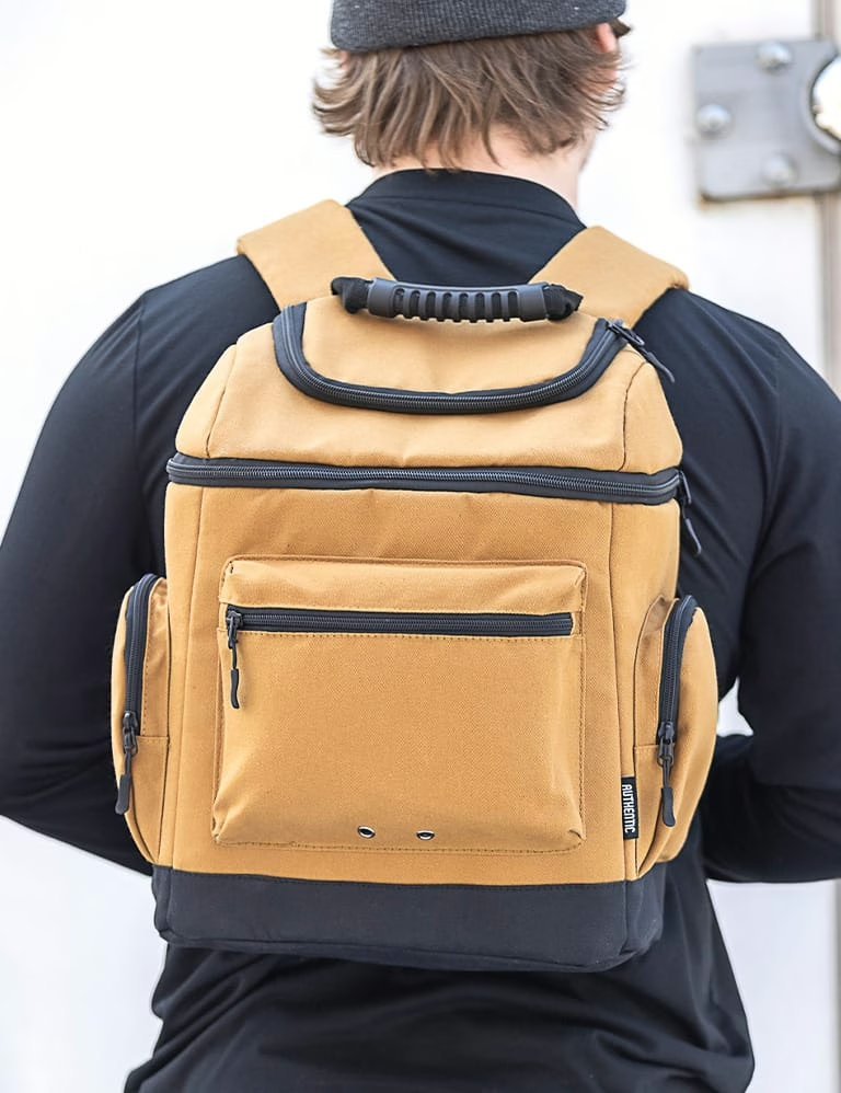 Wholesale Lot Of 1,000 Bags For Men And Women By Authentic Brand – Average MSRP $40.67 Each – Only $12.20 Each – Larger Quantities Available