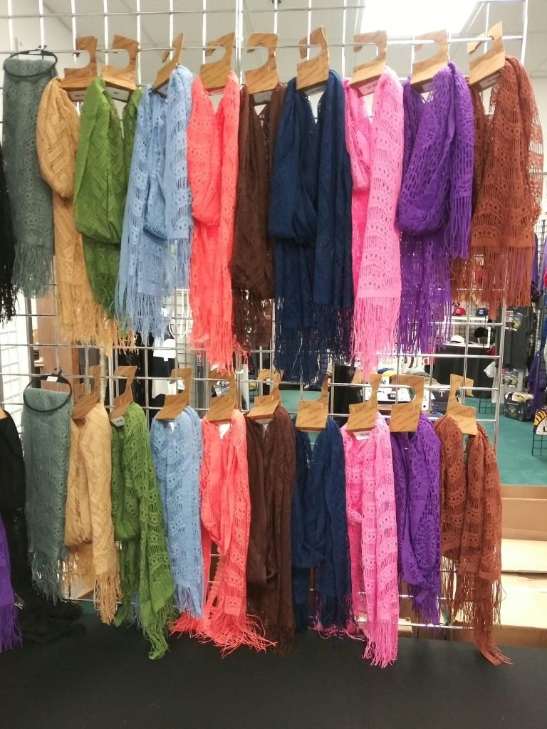 Wholesale Lot Of 68,900 Fashionable Ladies Scarves – Packed On 28 Pallets – Suggested Retail Value $5.99 Each – Your Price Is Only .15 Each