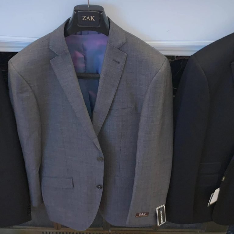 Wholesale Lot Of 100 Blazers And Suits By Hugo Boss, Ben Barber, Emilio Molteni, And More – Original Retail Values To $2,495 Each – Your Price Is Only $24.99 Each