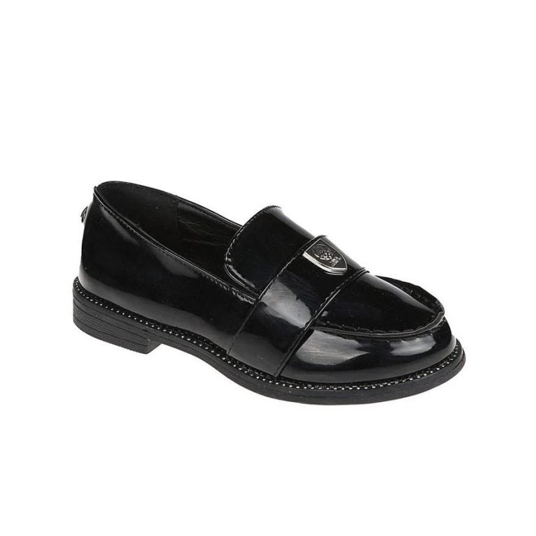 Wholesale Lot Of 144 Pairs Of Vince Camuto Shoes For Girls – Sizes 3-11 – MSRP $60.00 – Your Price Is Only $3.50 Each