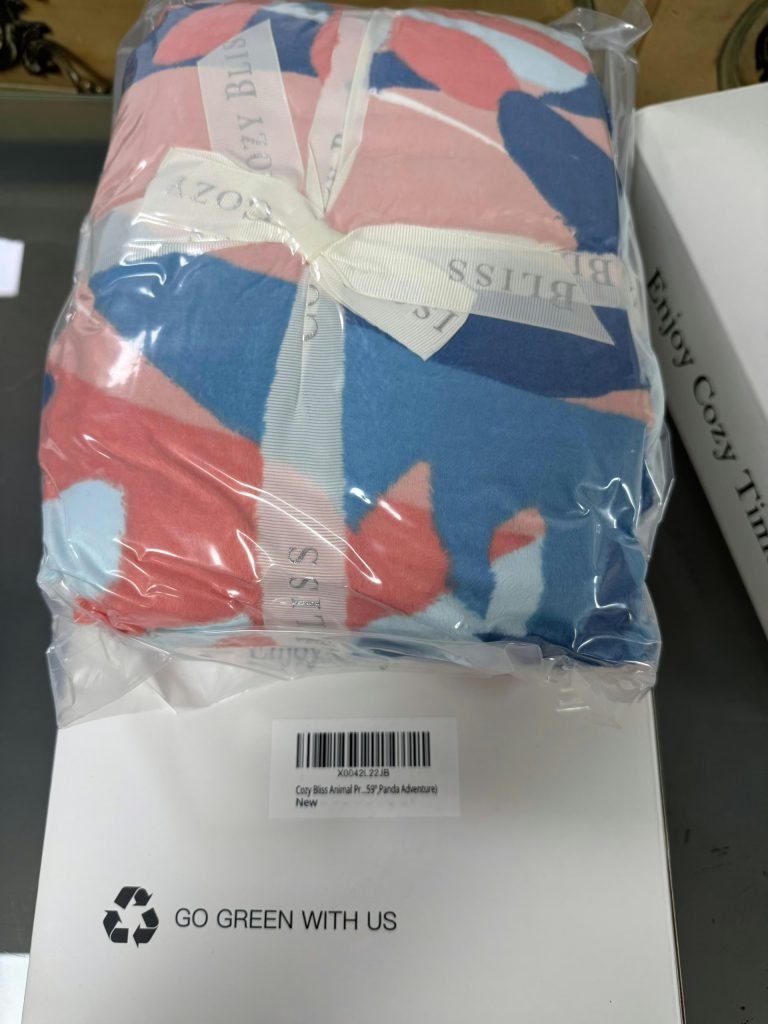 Wholesale Lot Of 35,000 Cozy Bliss Premium Kids Blankets – MSRP $36.00 Each – Your Price Is Only $2.50 Each