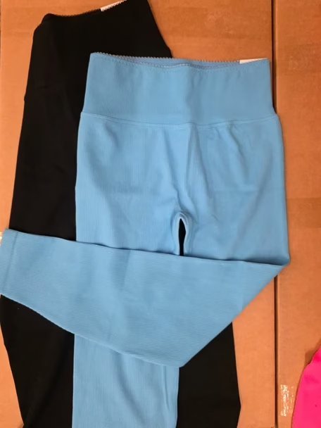 Wholesale Lot Of 248 Brand New Victoria’s Secret PINK Leggings – Sizes S–2XL – Individually Polybagged – Suggested Retail Value $59.99 Each – Your Price Is Only $10.00 Each